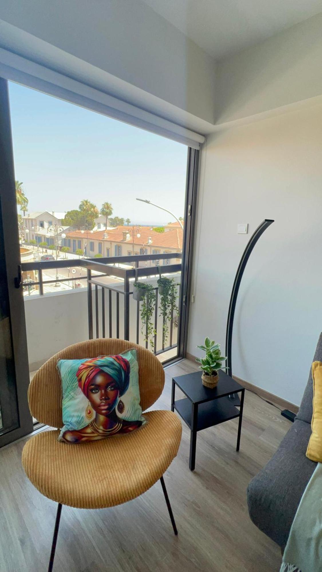 Azul Sea View Apartment Larnaca Bagian luar foto