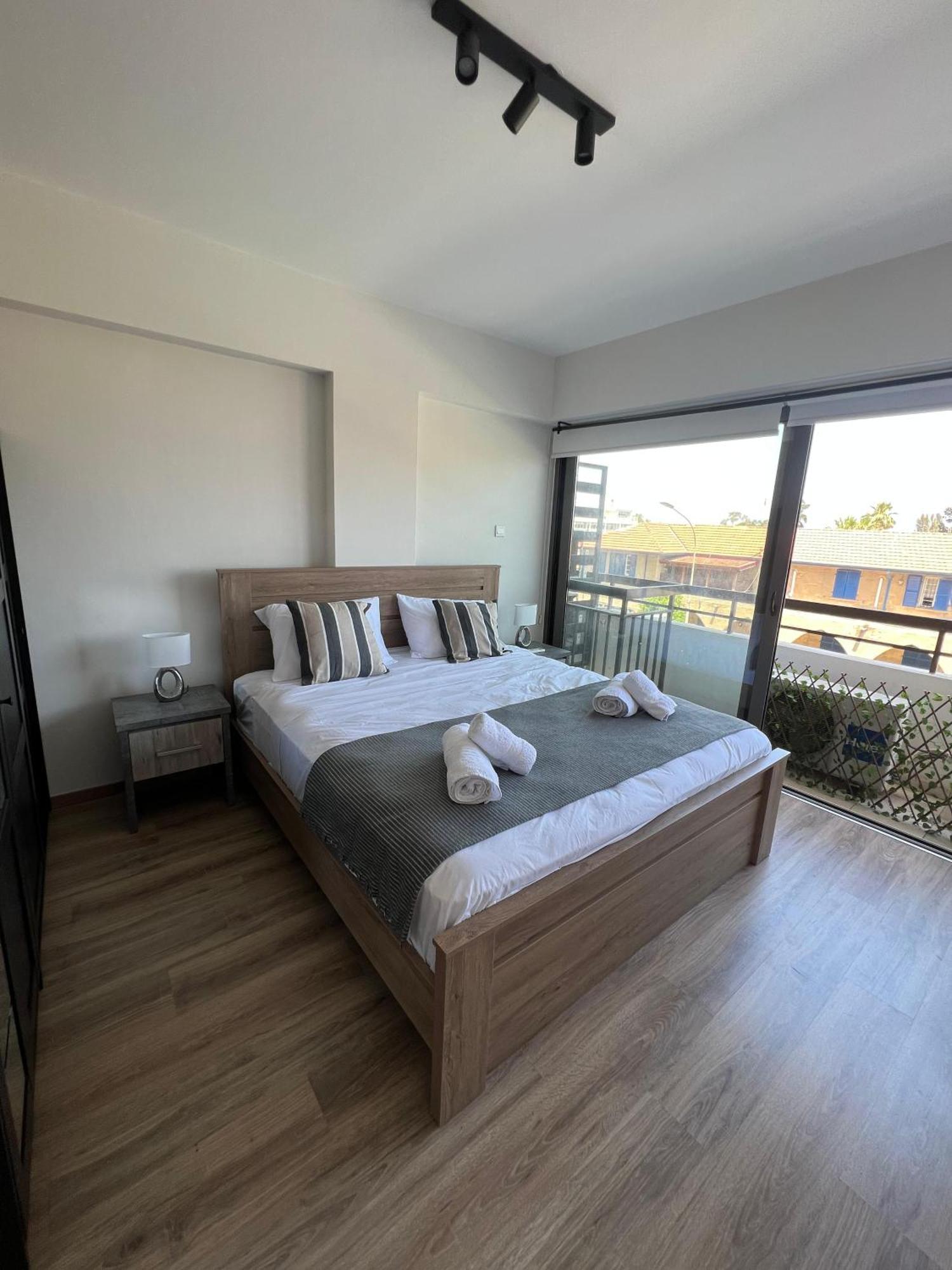 Azul Sea View Apartment Larnaca Bagian luar foto