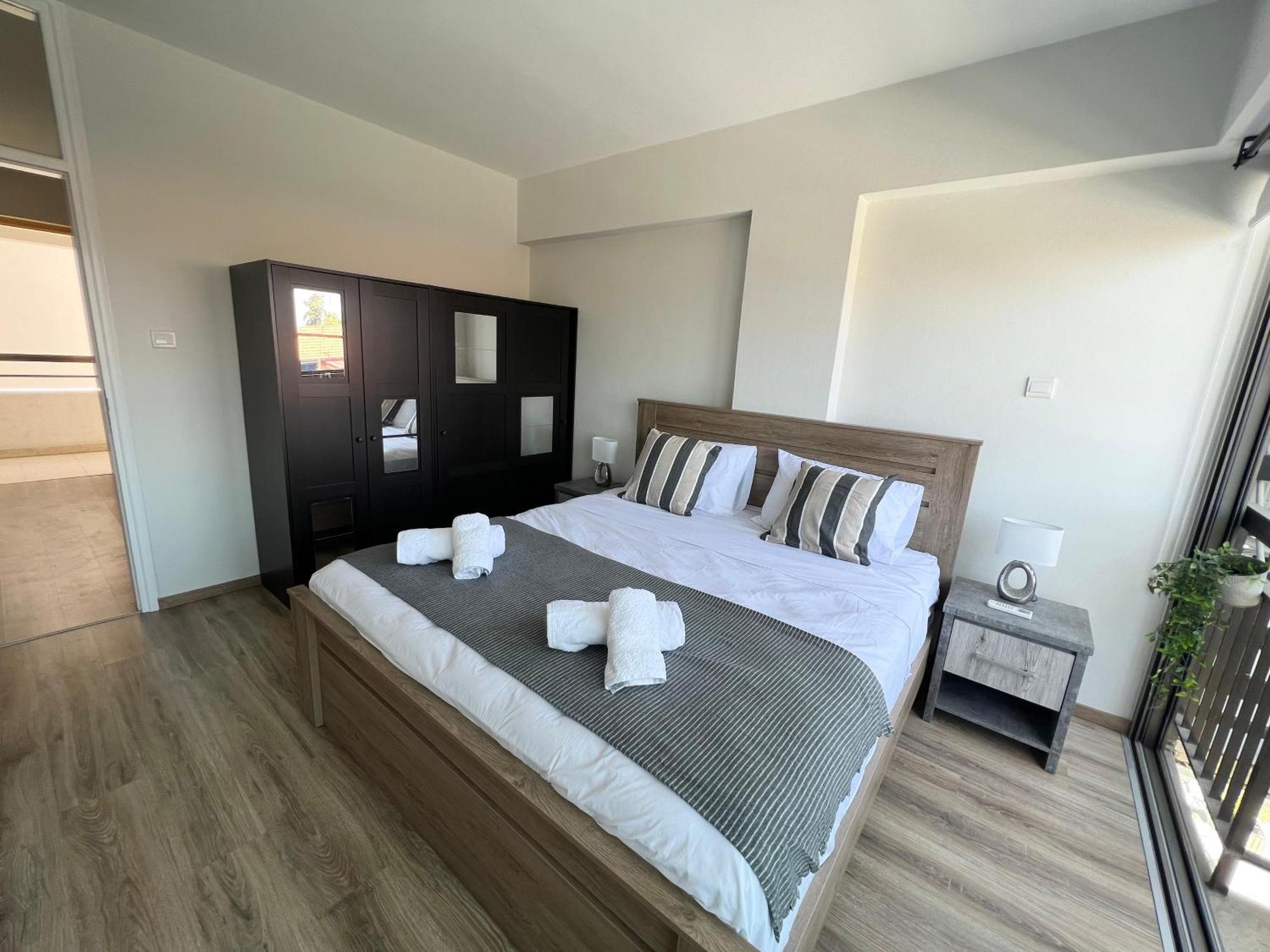 Azul Sea View Apartment Larnaca Bagian luar foto