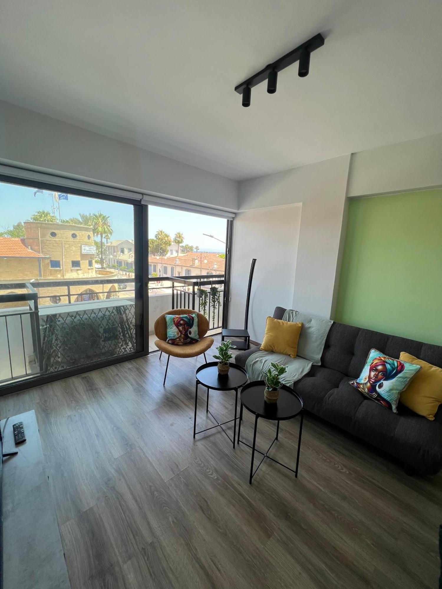 Azul Sea View Apartment Larnaca Bagian luar foto